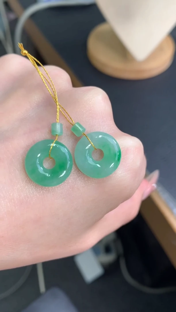 未镶嵌定制翡翠甜甜圈