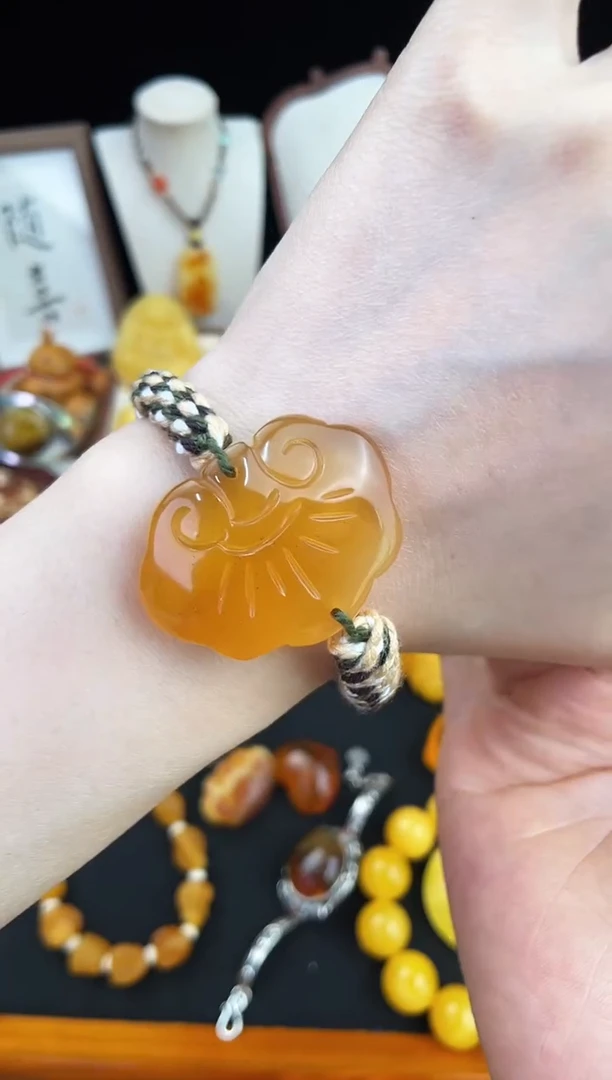 琥珀未镶嵌珠宝奇石柒月