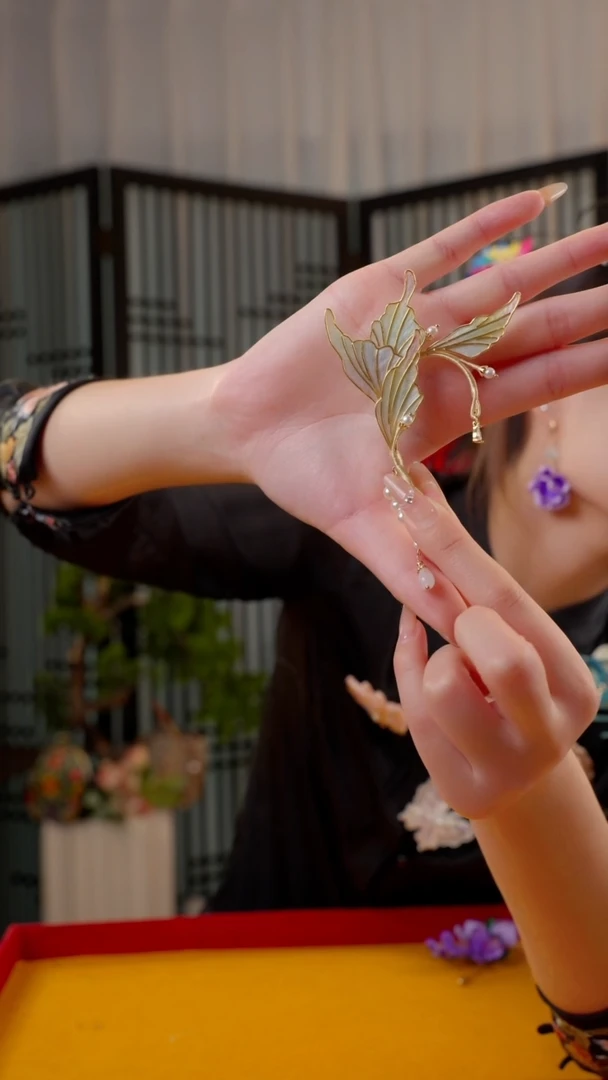 刺绣景*一非遗苏绣手工饰品非遗苏绣手工饰品