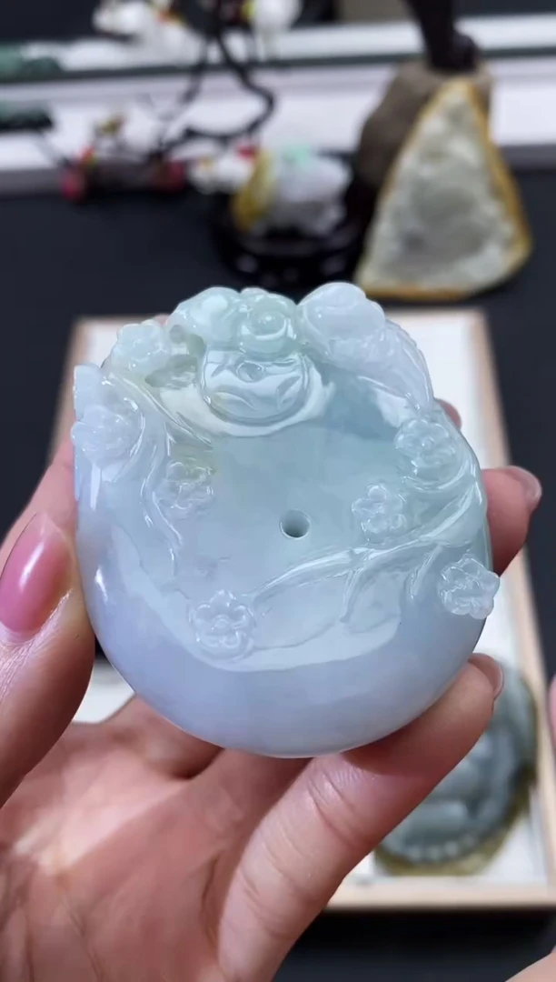 翡翠未镶嵌颈饰天然缅甸A货翡翠