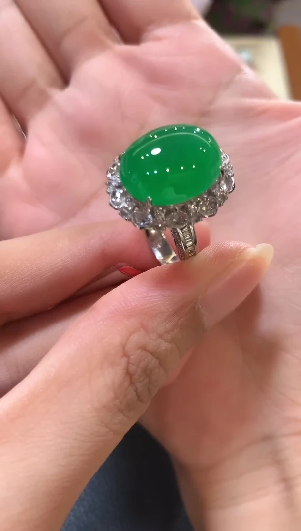 18K金镶嵌戒指翡翠手****3z199