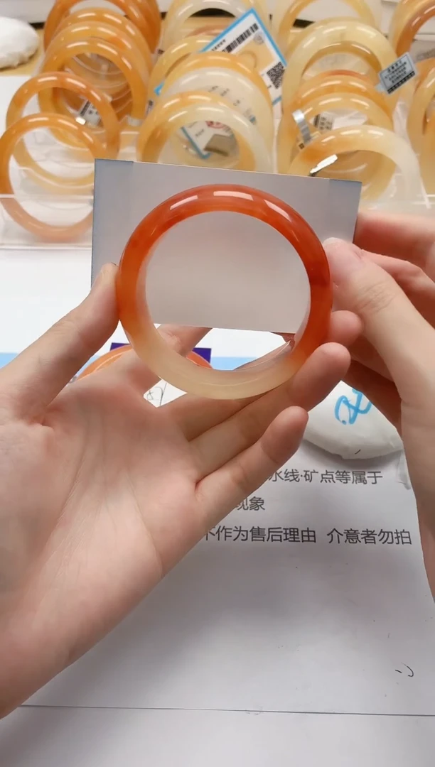 石英质玉手镯未镶嵌330/54.4