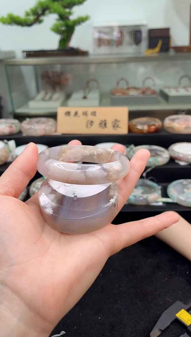 未镶嵌手镯石英质玉62圈口（赠品镯心）3648537