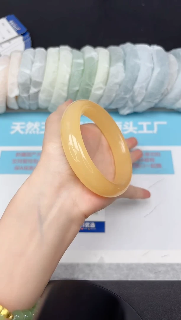 未镶嵌手镯石英质玉270-5960