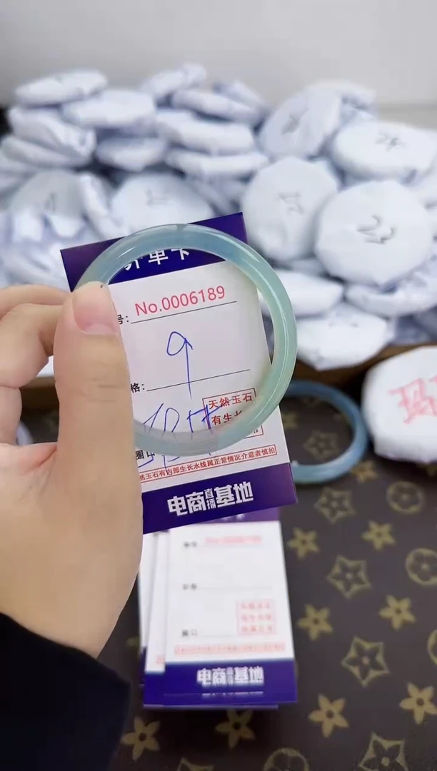 【闪购商品】玛瑙/玉髓手镯未镶嵌6189