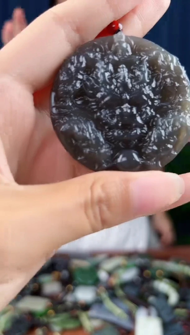 未镶嵌和田玉挂件拍一发一，多样性发货