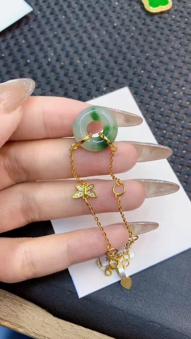 颈饰未镶嵌翡翠1