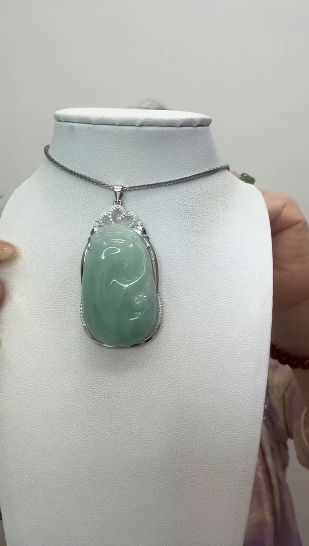 翡翠银S925镶嵌吊坠(赠链)如意