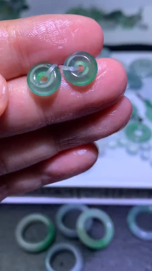 未镶嵌定制翡翠毛货