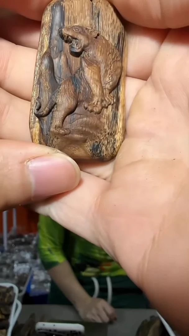 沉香吊坠110号红土生肖虎多样性发一