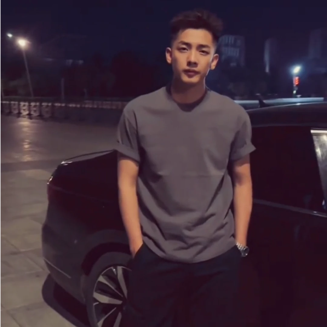 300g重磅美式短袖T恤厚实不透夏季宽松大码纯棉情侣纯色半袖男女