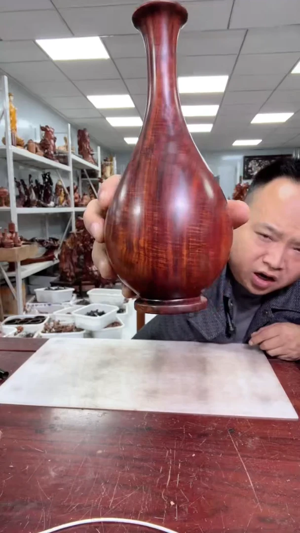 【闪购商品】花梨木类木雕工艺品8888888