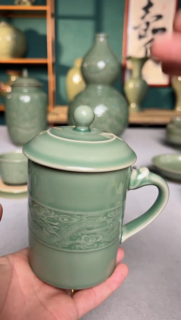 【闪购商品】其他青釉龙纹盖杯微瑕福利