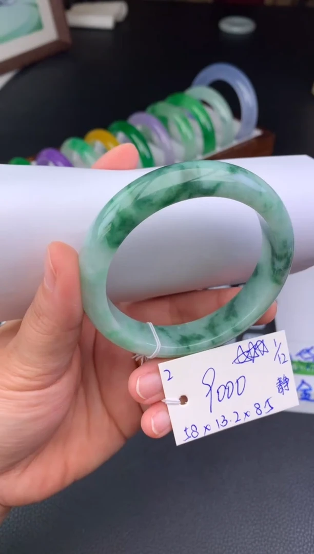 未镶嵌手镯翡翠假一赔三   手镯