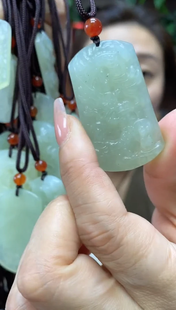 岫玉未镶嵌颈饰多样性发货其中发一龙