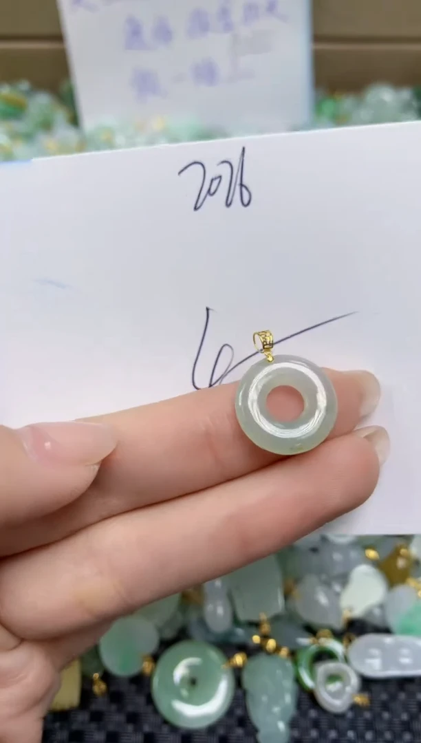 【闪购商品】翡翠挂件18K金镶嵌天然缅甸A货翡翠