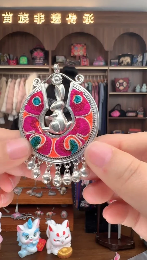 【闪购商品】织绣扶光苗绣传承224