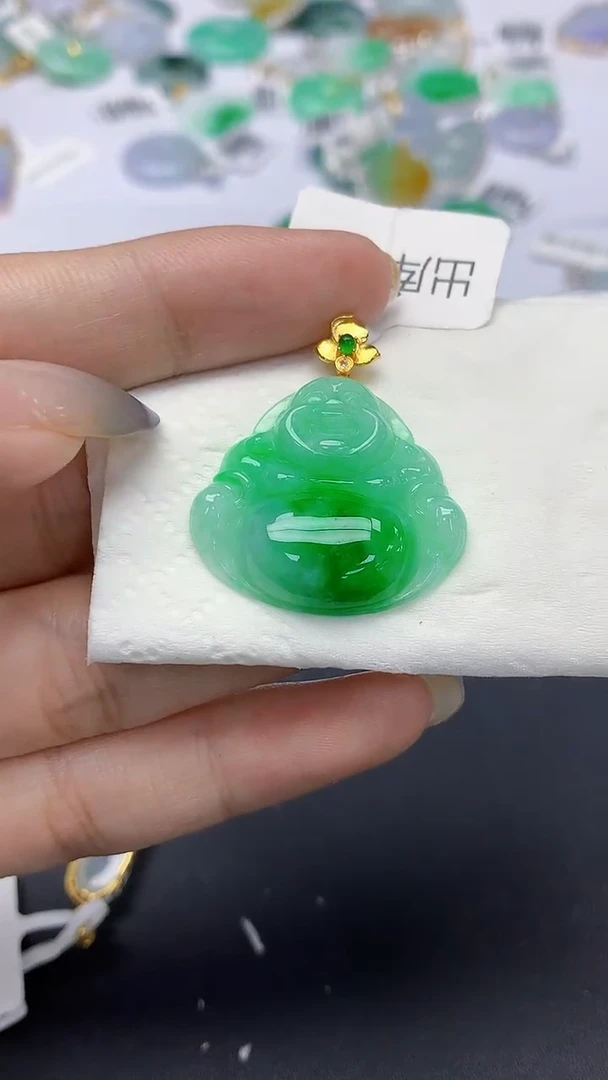 翡翠18K金镶嵌颈饰天然缅甸a货翡翠
