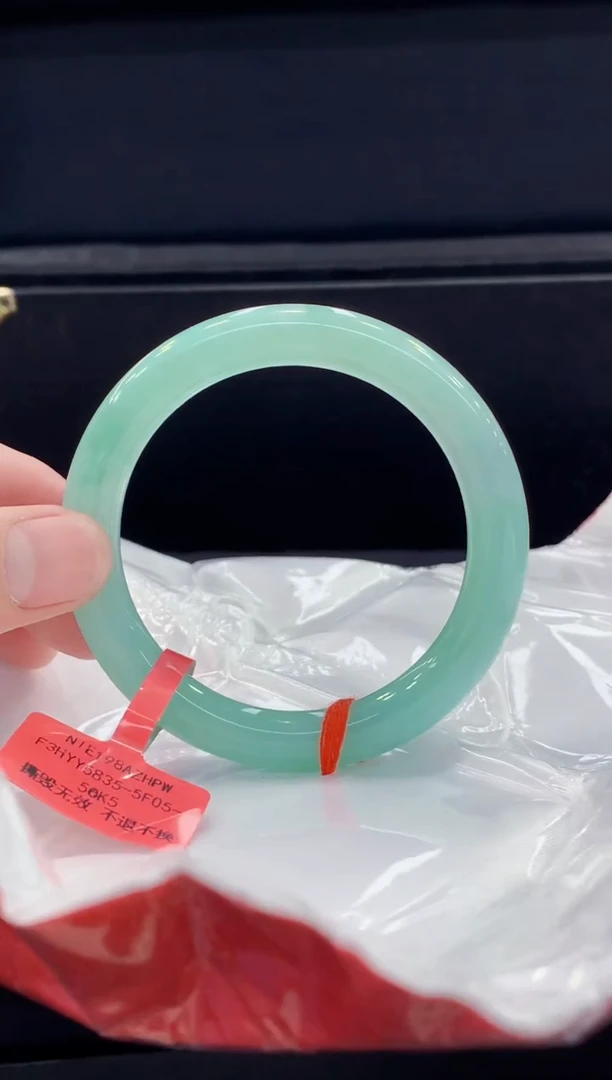 未镶嵌手镯翡翠翡翠手镯