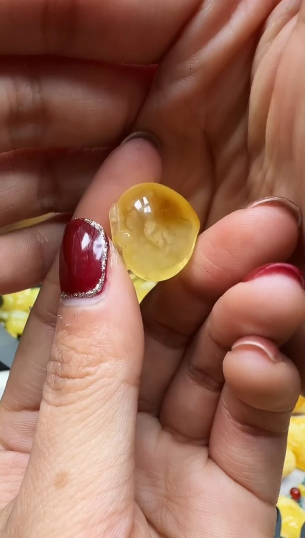 【闪购商品】琥珀裸石未镶嵌配饰