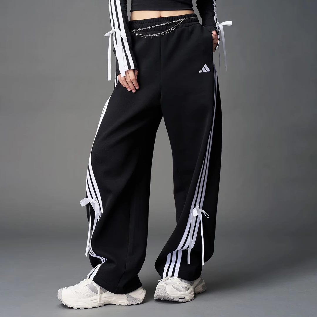 adidas/阿迪达斯三条纹舞动系列阔腿运动裤香蕉裤长裤黑KG3855