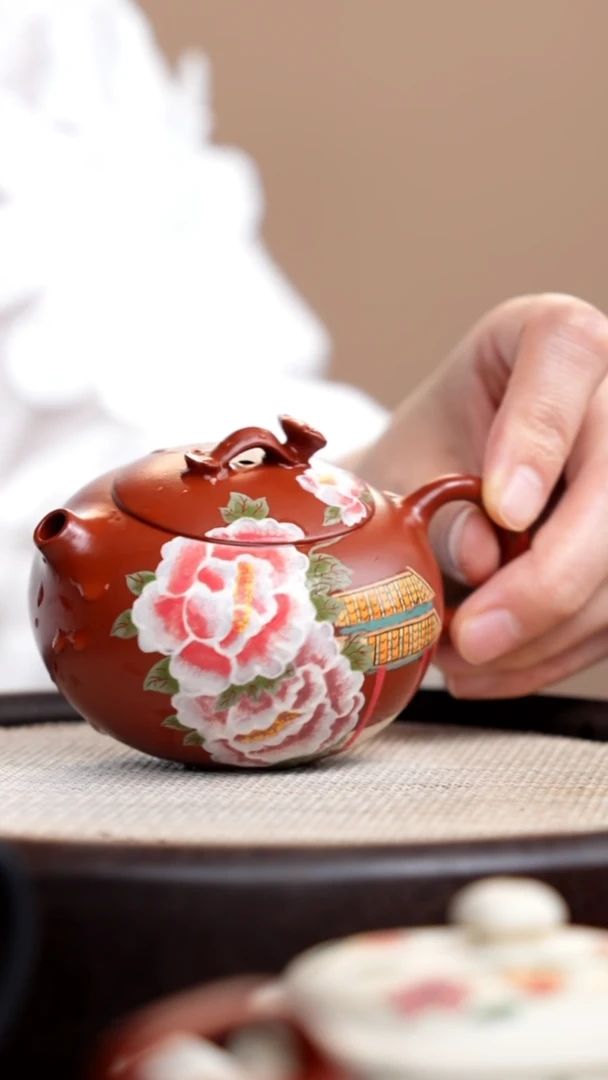 茶壶紫砂朱泥西施泥绘牡丹亭