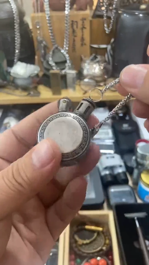 瓷片闪购商品  如图所示