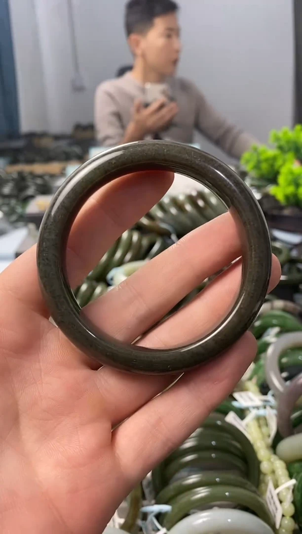 未镶嵌手镯和田玉56.2