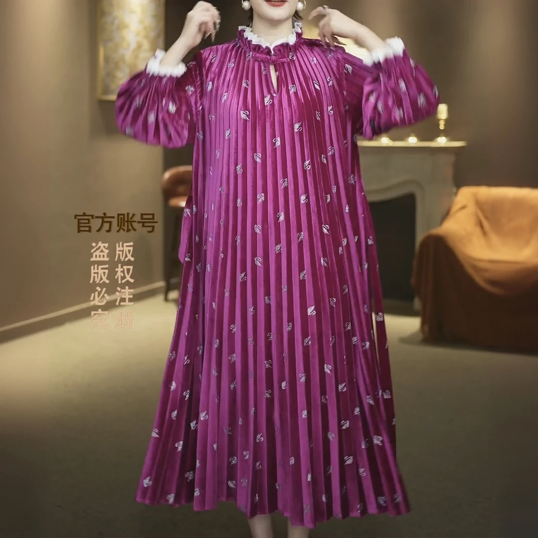 【黑天鹅】2025秋冬金丝绒褶皱大码女装连衣裙高档显瘦遮肉妈妈装