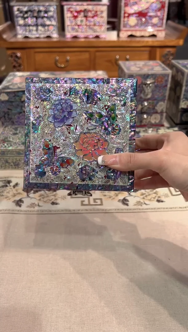 【闪购商品】蓝边红底弘贝雅螺钿漆器文化馆