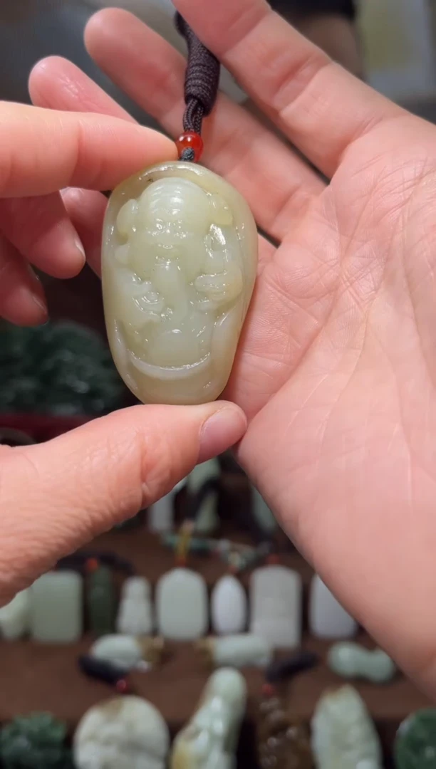 颈饰未镶嵌和田玉·