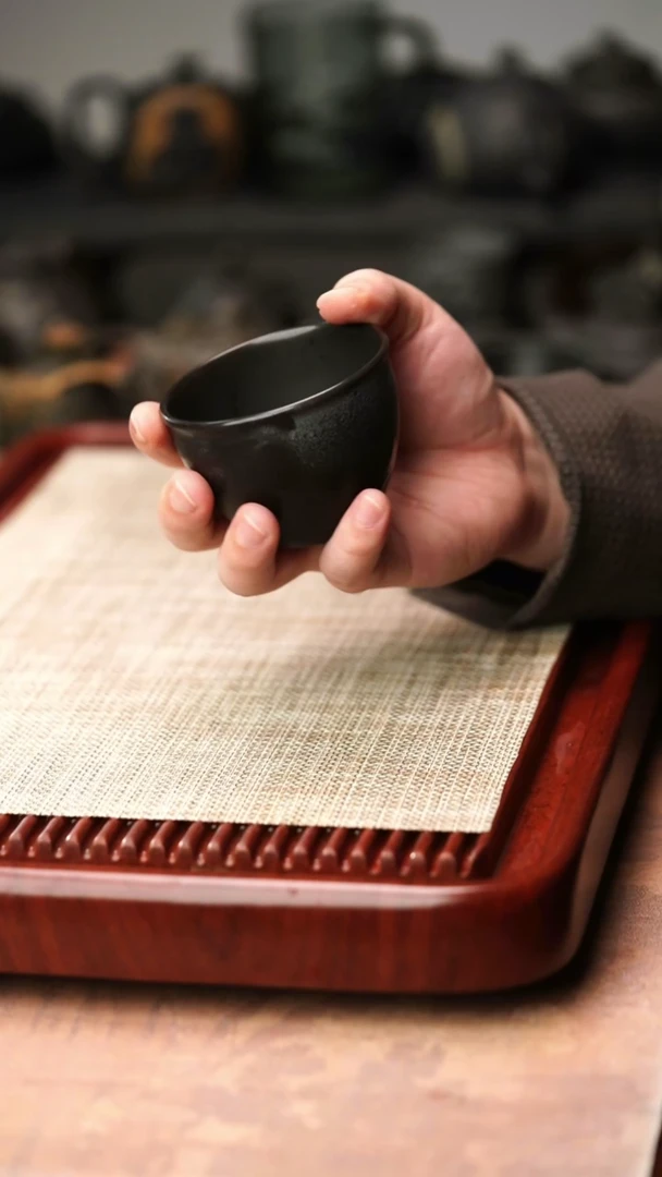 归玉堂冰碛岩重工雕刻水缸杯150cc