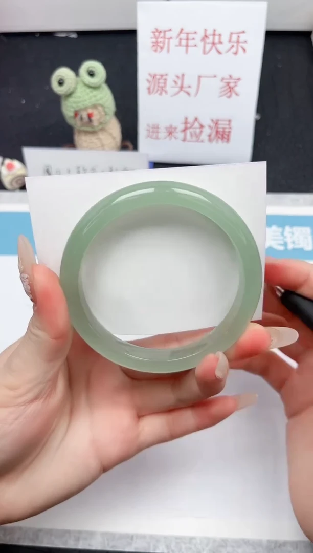 【闪购商品】石英质玉手镯未镶嵌116-62.1