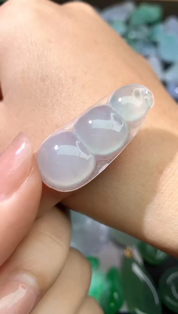 颈饰未镶嵌翡翠吊坠