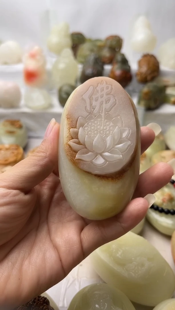 石材方解石手把件不退换佛莲花