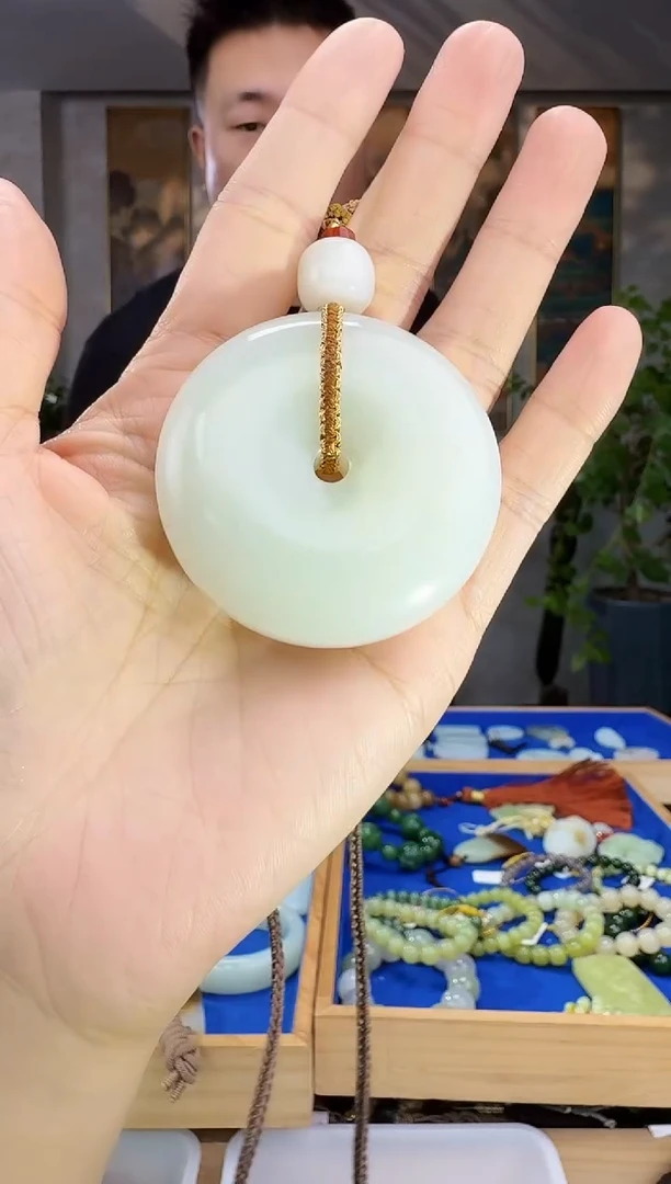 未镶嵌和田玉挂件拍一发一