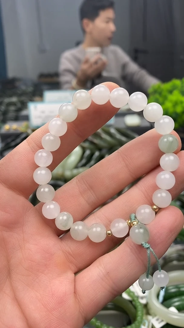 未镶嵌手镯透闪石质玉8mm