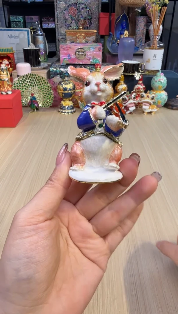 18七宝蓝色小提琴兔