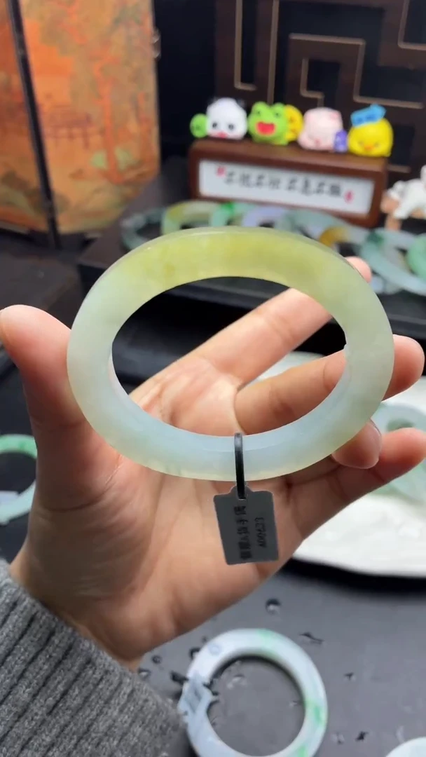 未镶嵌手镯定制翡翠冰胶共存特色冰黄翡美美镯52-56贵妃-48