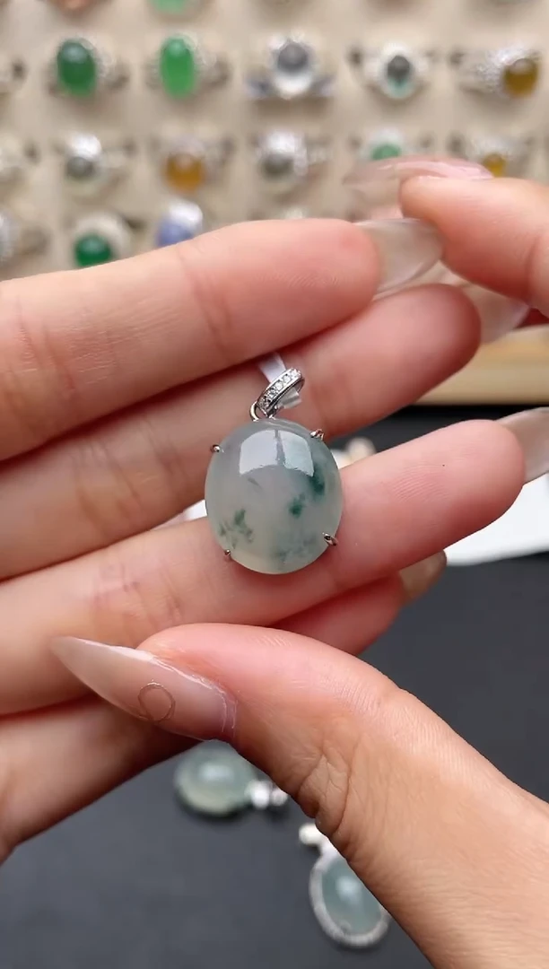 【闪购商品】翡翠吊坠(赠链)银S925镶嵌一物一证一礼盒