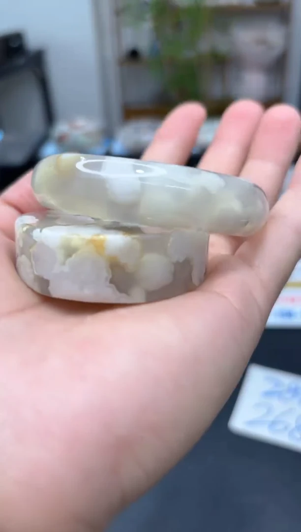 石英质玉手镯未镶嵌C501(56圈赠送镯心)