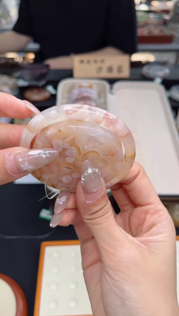 【闪购商品】石英质玉手镯未镶嵌54圈口（赠品镯心）3507375