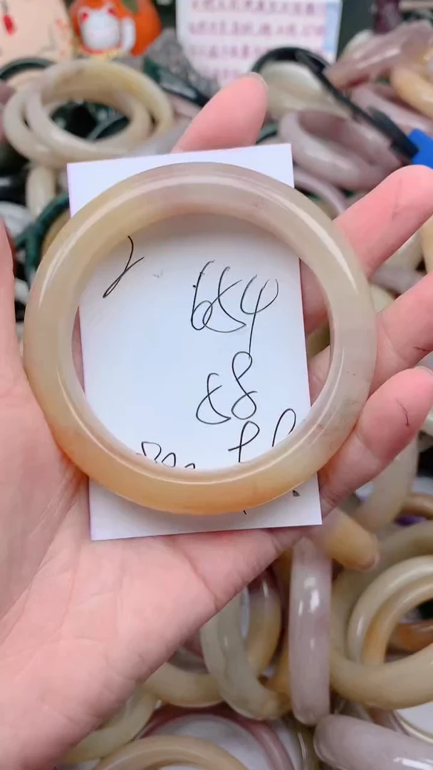 石英质玉手镯未镶嵌654