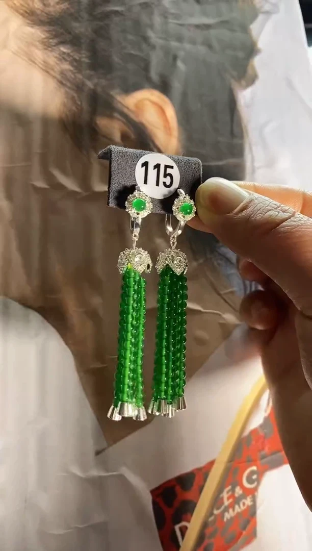 【闪购商品】翡翠耳饰银S925镶嵌115....