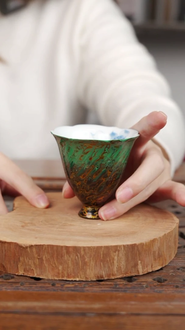 漆器彩绘渐变梅花酒杯