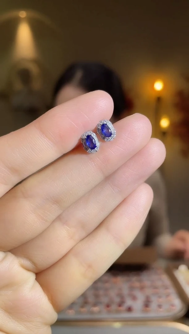 耳饰蓝宝石银S925镶嵌耳饰