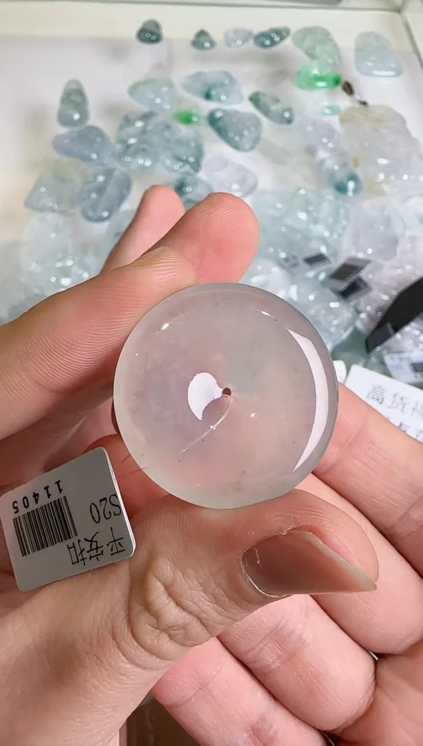 【闪购商品】翡翠吊坠(不含链)未镶嵌··