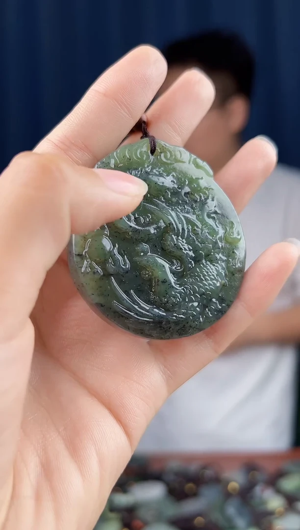 未镶嵌和田玉挂件拍一发一，多样性发货