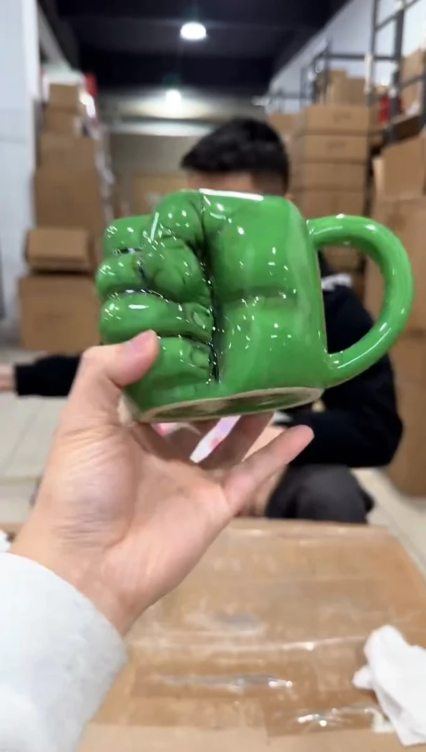瓷片绿巨人拳头杯