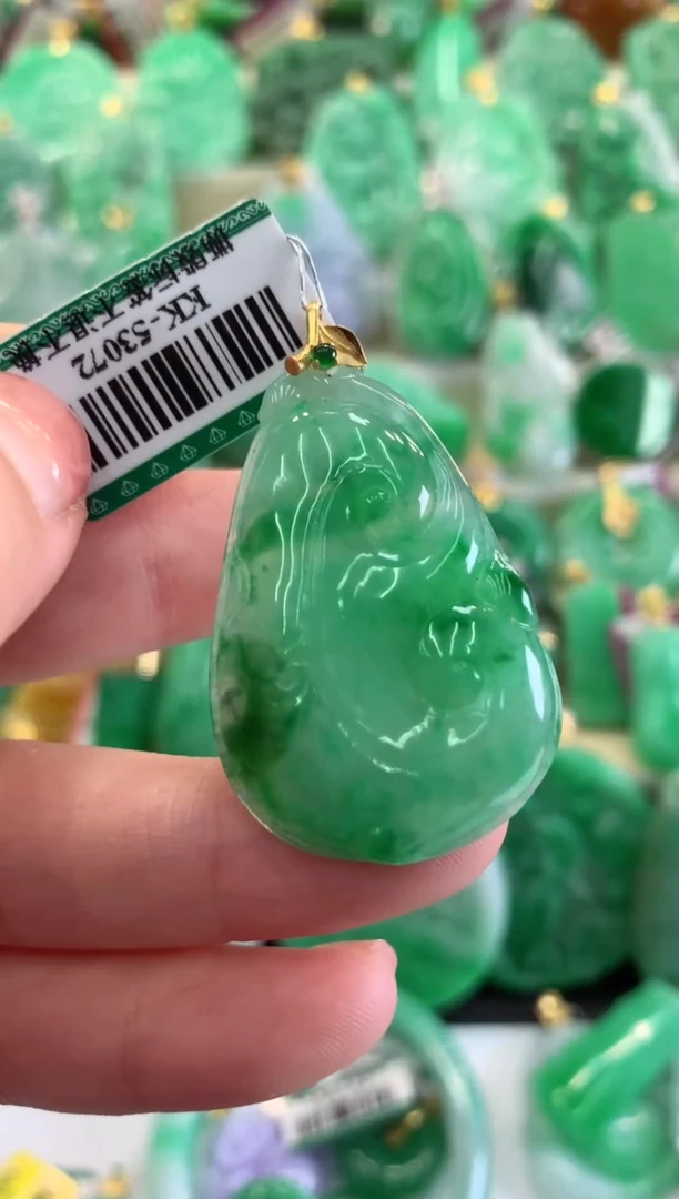 【闪购商品】翡翠吊坠(不含链)18K金镶嵌挂件